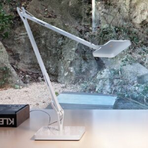 FLOS Kelvin - LED stolní lampa v bílé barvě