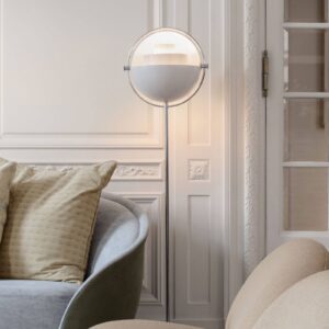 GUBI Multi-Lite stojací lampa chrom/bílá