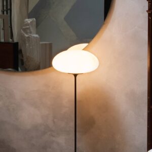 GUBI Stemlite stojací lampa, černá-chrom, 150 cm