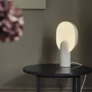 New Works Ware stolní lampa, mléčná bílá